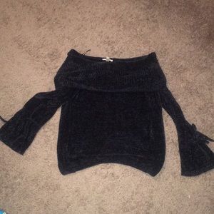 LC Off the shoulder sweater
